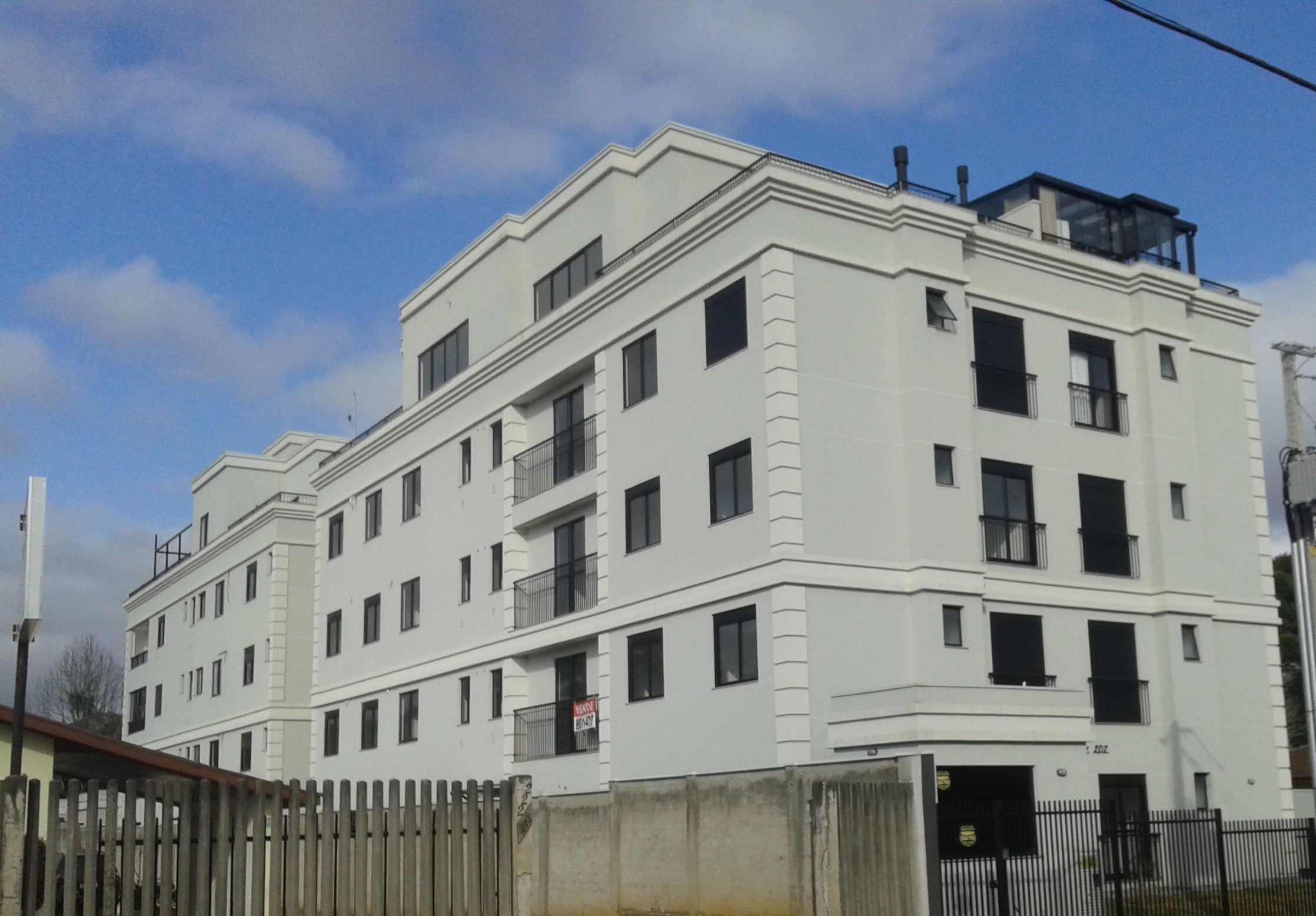 Habitação Coletiva, A=4329,18m², subsolo + 5 pavimentos. Estrutura em concreto armado e fundação em estacas premoldadas cravadas. Construtora Futurista.